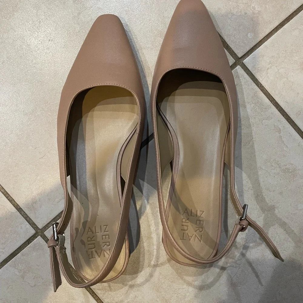 Lesley Slingback Pump - Picture 4 of 5